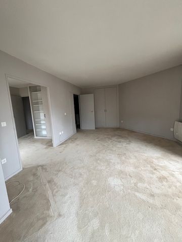 Location Appartement 3 pièces 66m² PARIS 12ème - Photo 3