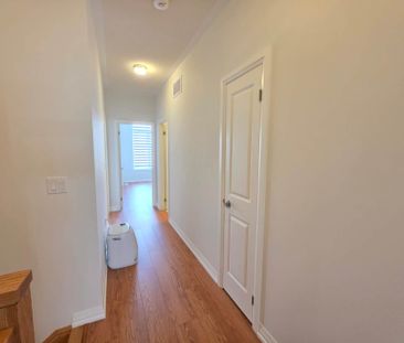 For Lease - 63 Sandels Avenue, Richmond Hill, Ontario - Photo 5