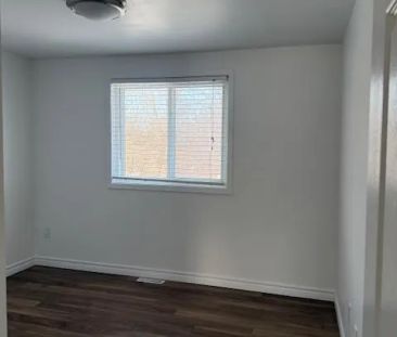 66 VINCENT CRESCENT - Photo 5