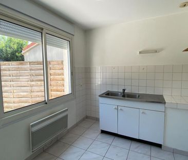 Location Appartement 1 pièce 35m² LA ROCHELLE 17000 - Photo 2