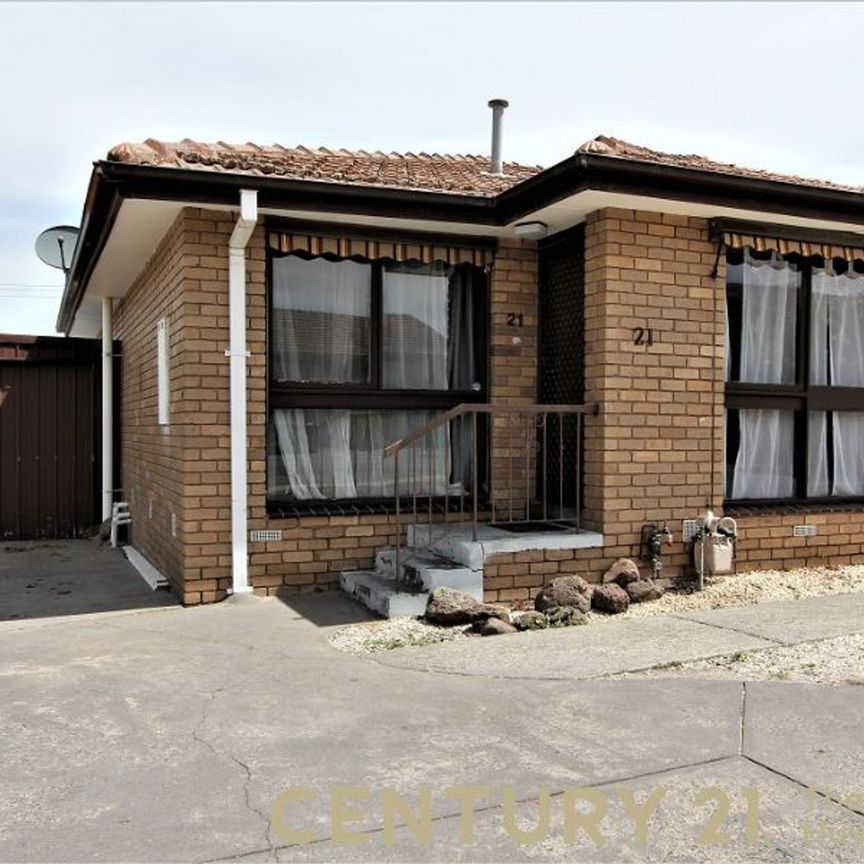 Close to School - Photo 1