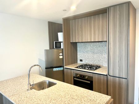 FULLY FURNISHED 1 bedroom 1 bathroom apartment in Carlton - Photo 4