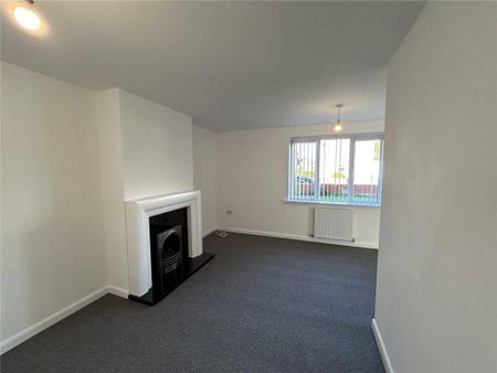 2 bedroom end of terrace house to rent - Photo 2