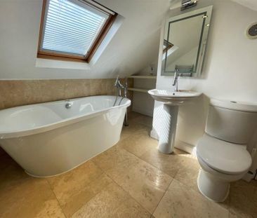 5 Bedroom Detached To Let - Photo 6