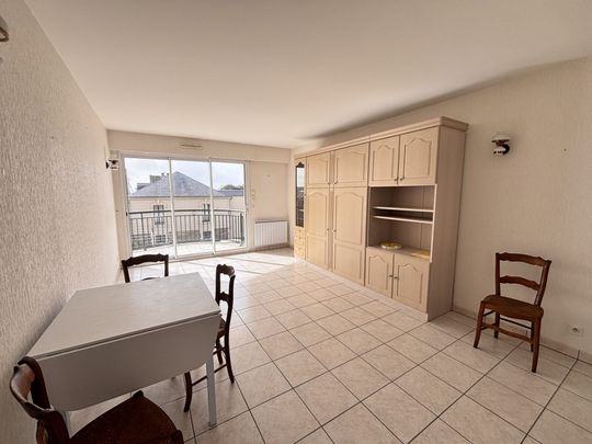 Location Appartement 2 pièces 49m² LES SABLES D OLONNE 85100 - Photo 1