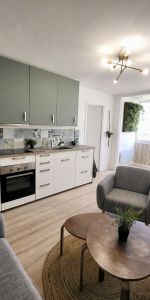 Location Appartement 5 pièces 94m² MARSEILLE 9ème - Photo 3