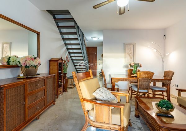 Chalet adosado · Alquiler a largo plazo ·
