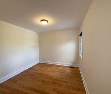 For Lease - 89 Slack Street Unit# Main and 2nd Floor only, Bradford... - Photo 6