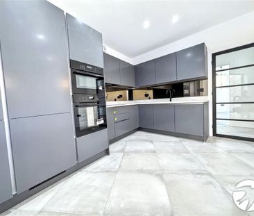 2 bedroom maisonette to rent - Photo 6