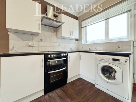2 bedroom flat to rent Colbourne Avenue, BN2 - Photo 3
