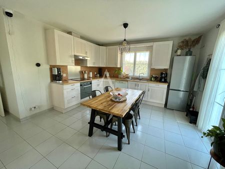 Location Maison 4 pièces 80m² - Photo 4
