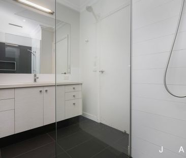 A modern delight - Photo 6