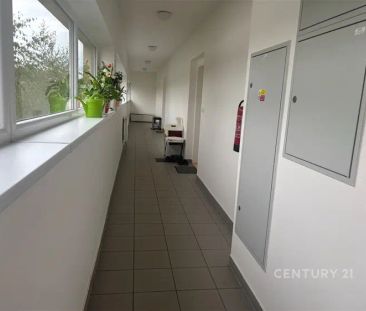 Ideální Nabídka Pronájmu: Světlý a Komfortně Zařízený Byt 2+kk s ba... - Photo 3