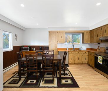 For Lease - 8 58th Street, Wasaga Beach, Ontario - Photo 6