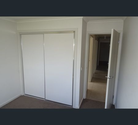 216 Elsworth Street, Mount Pleasant, Vic 3350 - Photo 3