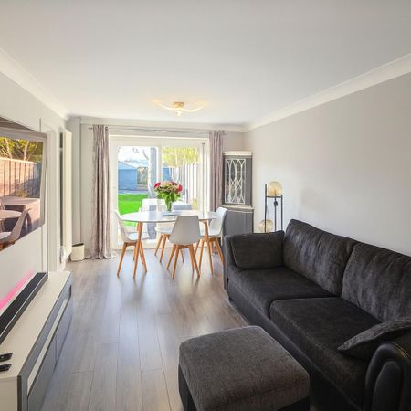 3 bedroom terraced house to rent - Photo 2