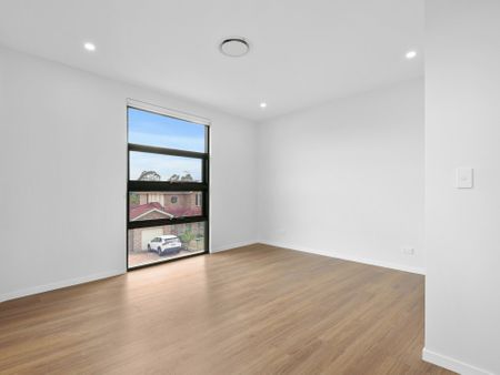 Luxury Family Home - Photo 2