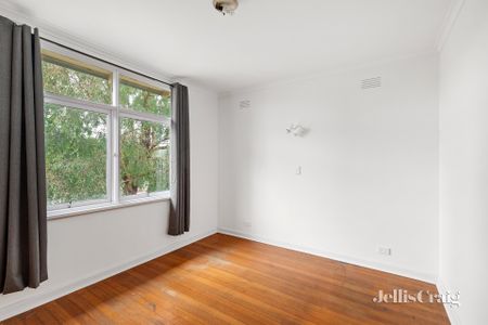 42 Henry Street, Eltham - Photo 4