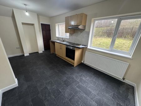 3 bedroom terraced house to rent - Photo 2