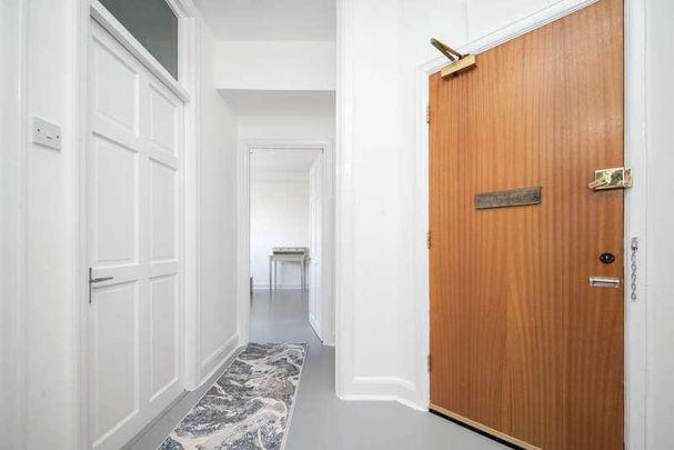 Upper Woburn Place, London, WC1H - Photo 1