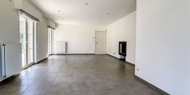 Villa te huur in Tervuren voor € 2.250 met 5 slaapkamers - Photo 1