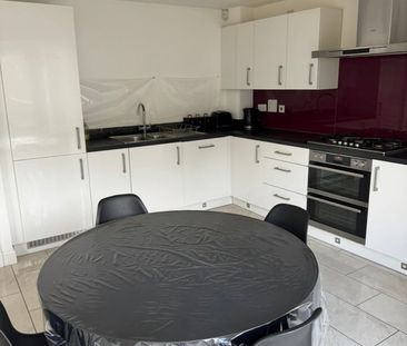 Room in a Shared House, Bonnybridge Drive, EH15 - Photo 2