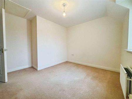 Redhouse Way, Redhouse, Swindon, SN25 - Photo 4