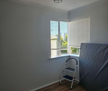 South Perth - Photo 2