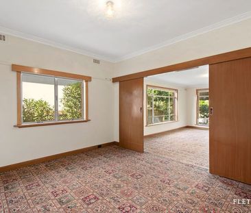 6 Viewhill Road, Balwyn North VIC 3104 - House For Rent | Domain - Photo 6