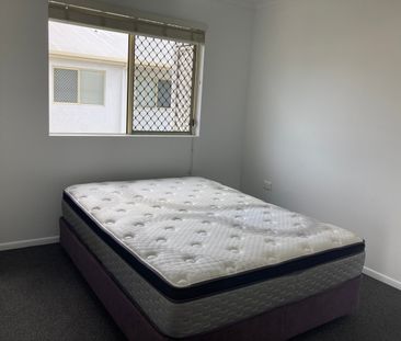 INNER CITY ABSOLUTE GEM - PARTLY FURNISHED - Photo 2