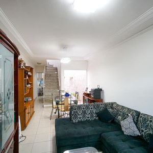 Casa para alugar com 100m², 3 quartos e 2 vagas - Foto 1