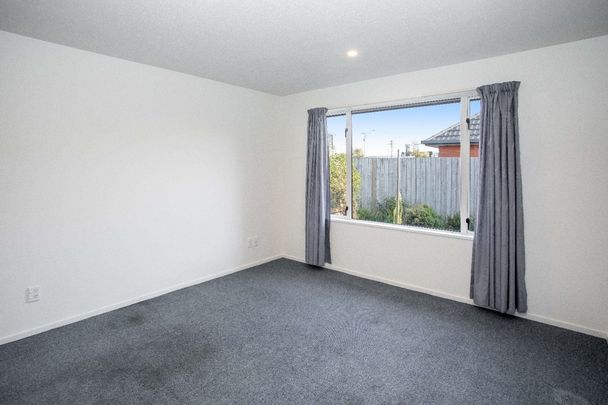 Perfectately positioned - Photo 1