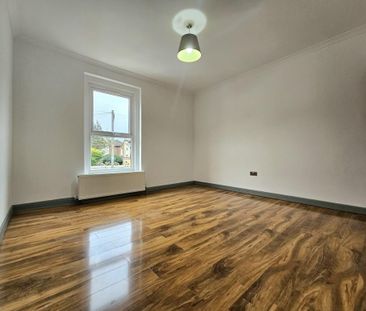 3 bedroom end of terrace house to rent - Photo 5