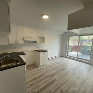 3 1/2 Anjou - Photo 2