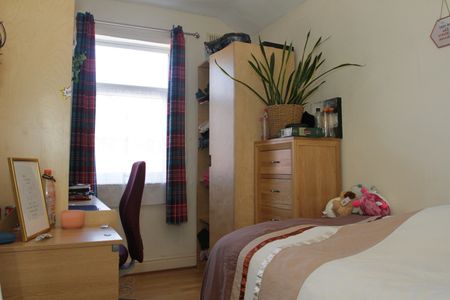 4 Bed Terraced House, Grasmere St, LE2 - Photo 5