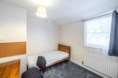 6 bedroom house to rent - Photo 4