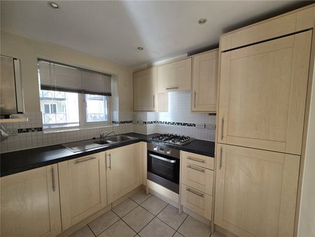 2 bedroom apartment to rent Macquarie Quay, Sovereign Harbour North, Eastbourne, BN23 - Photo 4