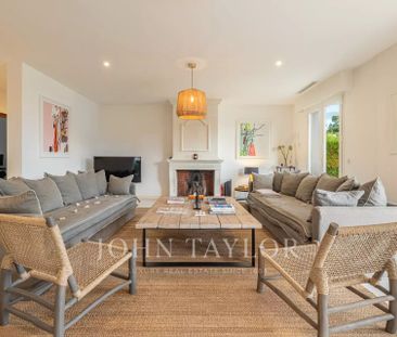 Maison à louer Mougins, Cote d'Azur, France16 500 EUR / Mois - Photo 2