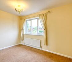 2 BEDROOM House - Semi-Detached - Photo 4