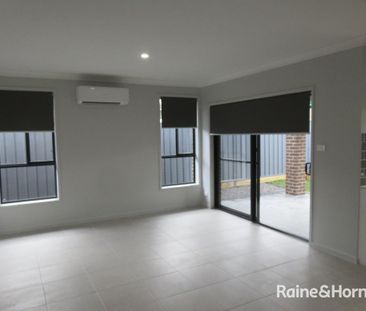 MODERN DUPLEX - Photo 2