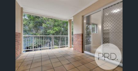 Spacious Top Floor 2 Bedroom Entertainer in a Great Location B/L - Photo 5