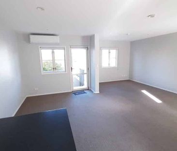 Two level, three bedroom terrace home - Photo 1