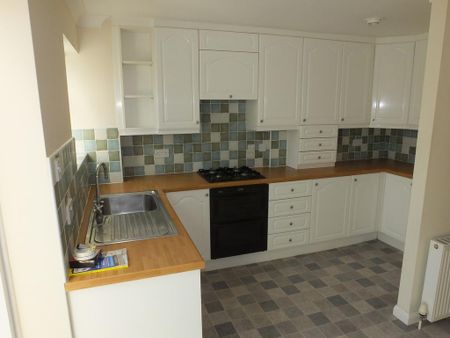 2 bedroom terraced house to rent - Photo 5