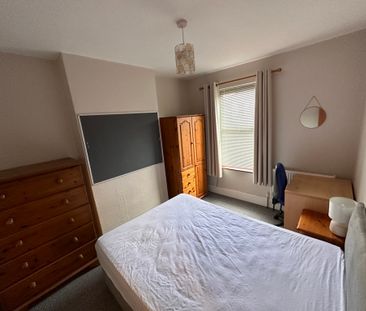 4 bedroom house, 1 en-suite - Photo 5