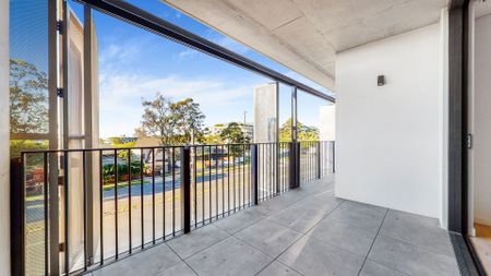 Luxury One Bedroom Apartment - Photo 5