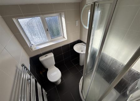 Dulverton Avenue, Coundon, Coventry - Photo 3