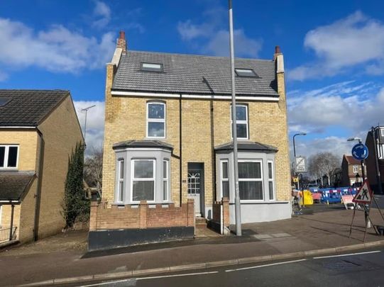 Room in a Shared Flat, Higham Hill Road, E17 - Photo 1