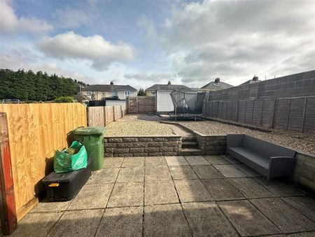 Park View, Llantrisant, PONTYCLUN - Photo 5