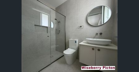 Spacious 4-bedroom home - Photo 2