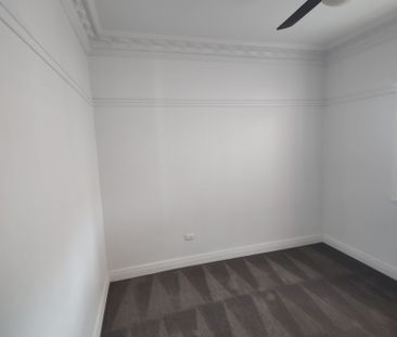 East Brisbane - Photo 2